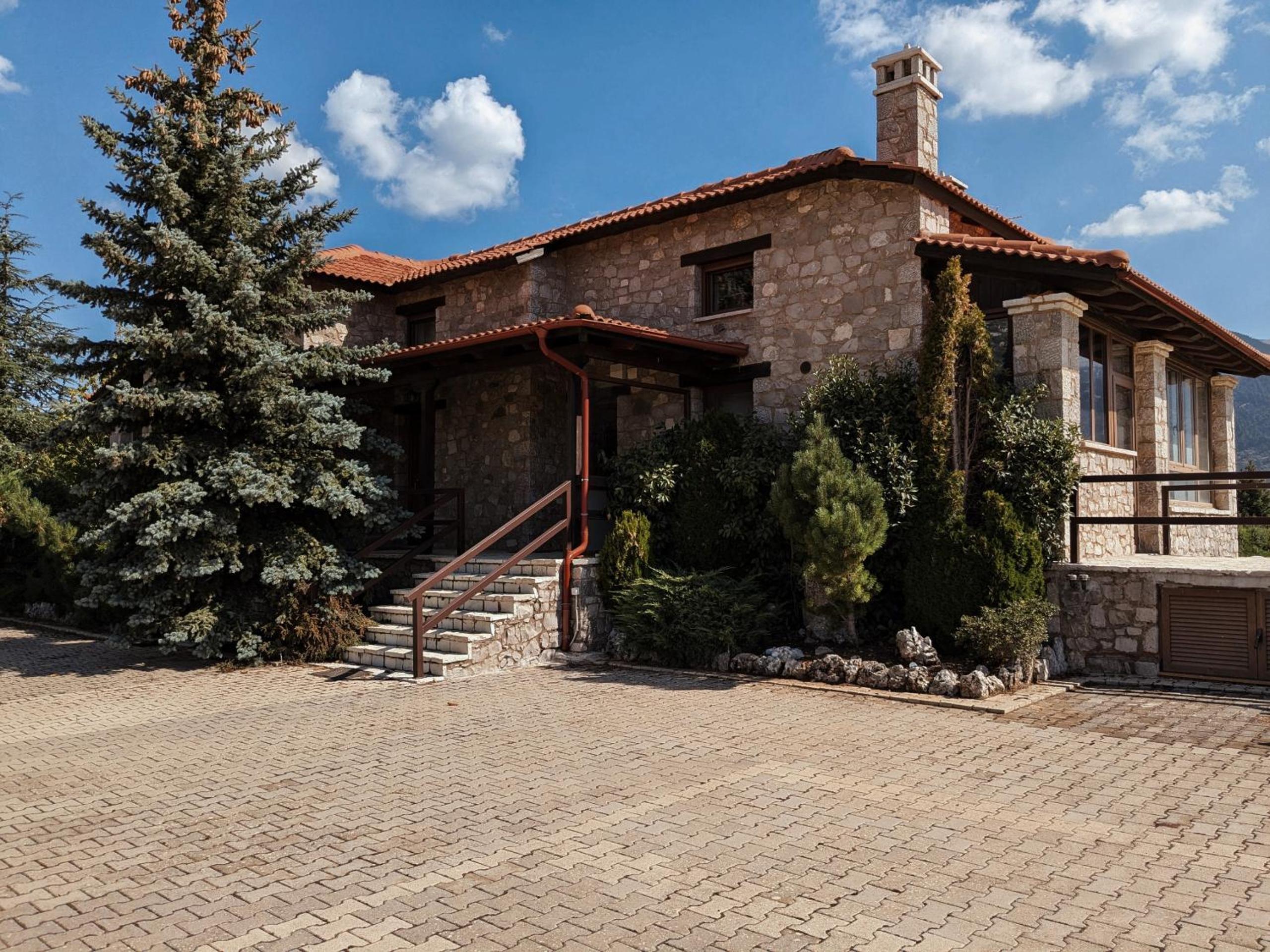 Chalet Panorama -Three Level Escape in Parnassos view 2
