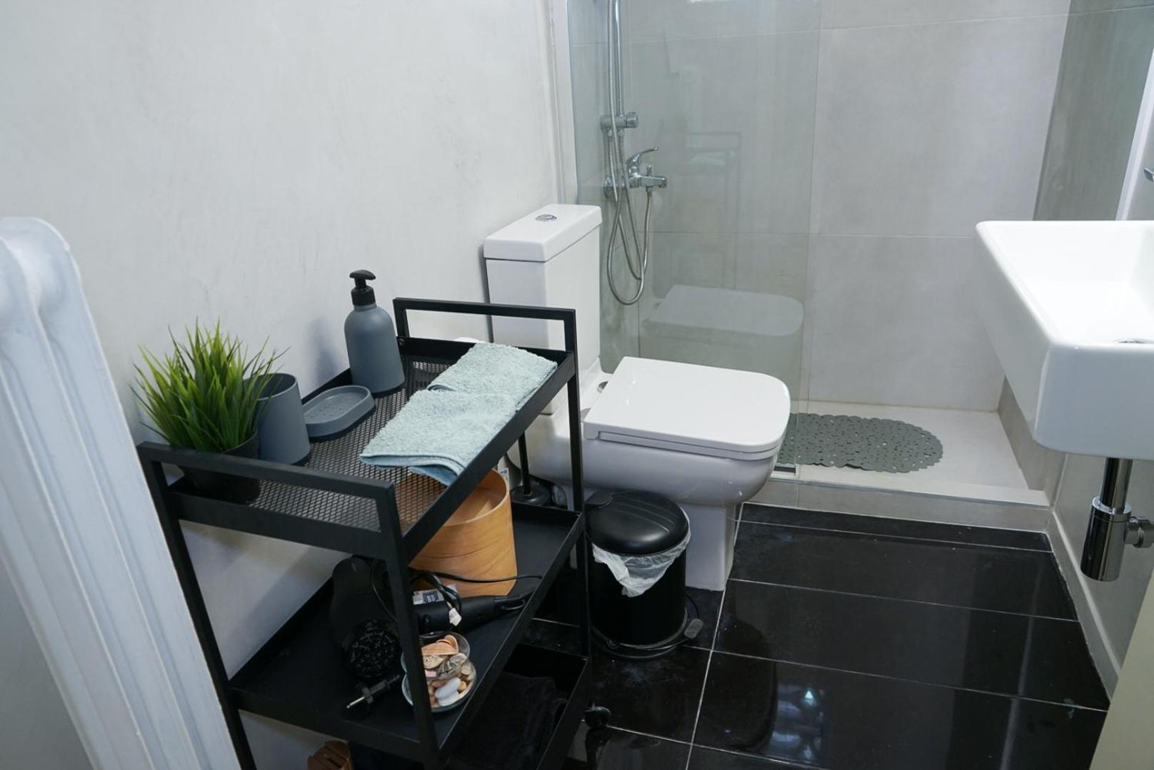 Comfy studio apartment very close to city centre