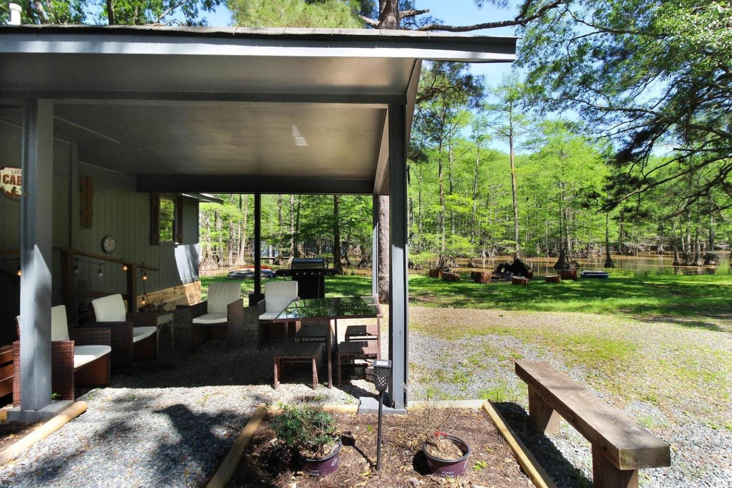 Lakefront Emerald Point wfirepit & kayaks view 4