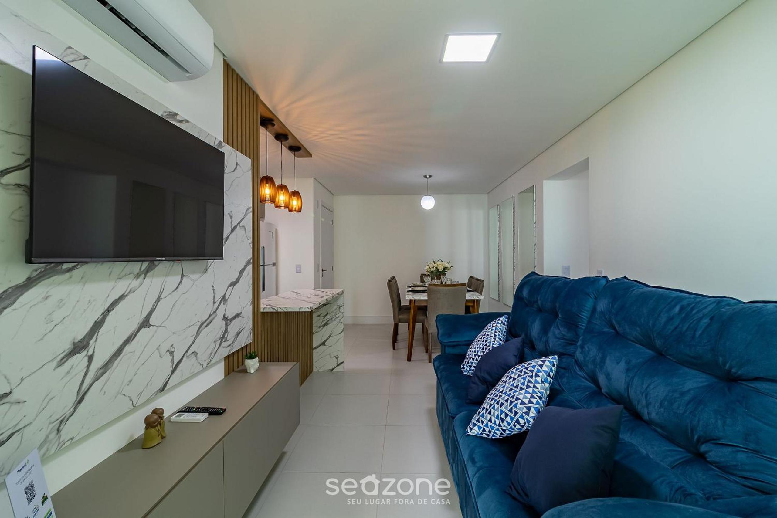 Seafront condominium with pool - SHC