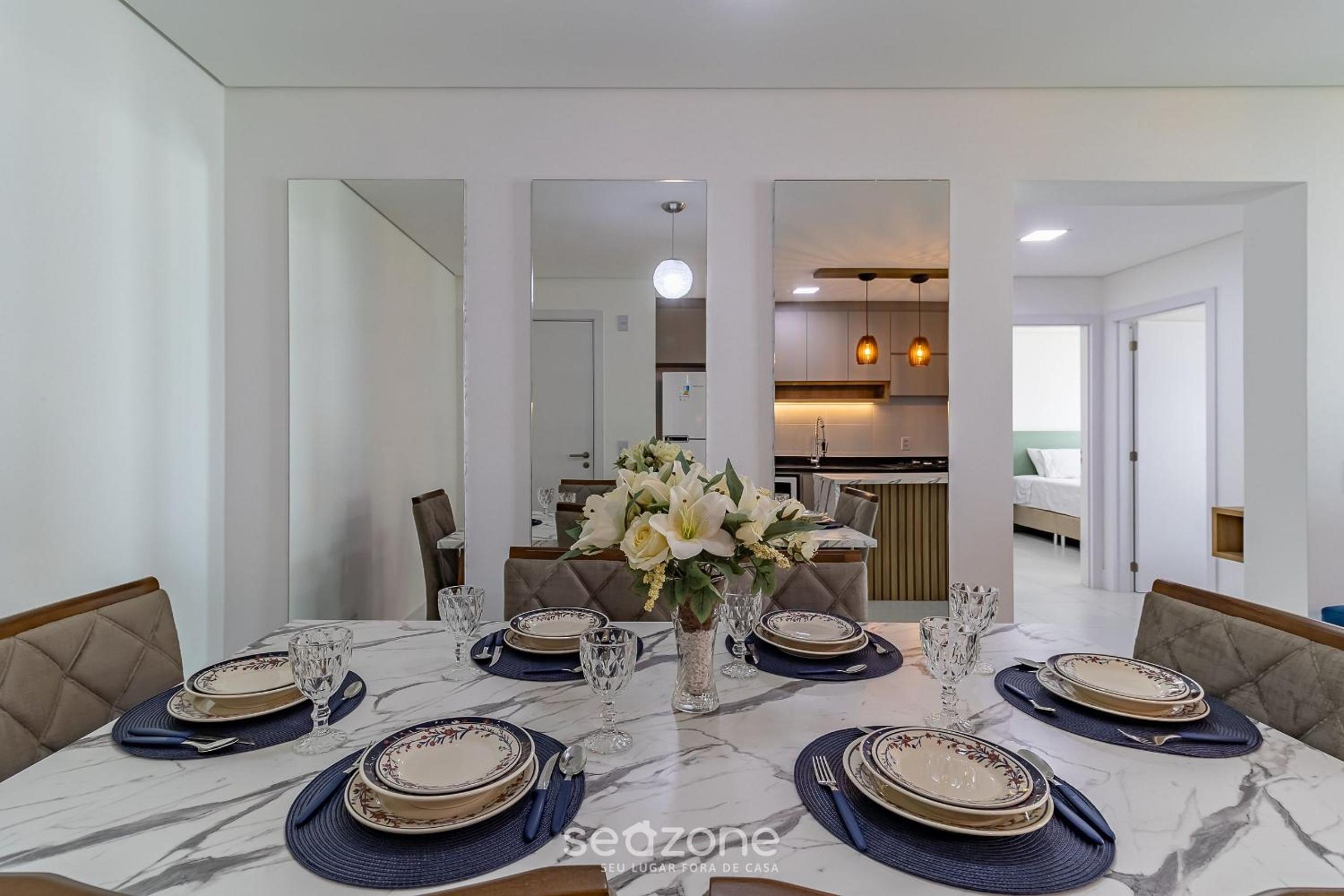 Seafront condominium with pool - SHC