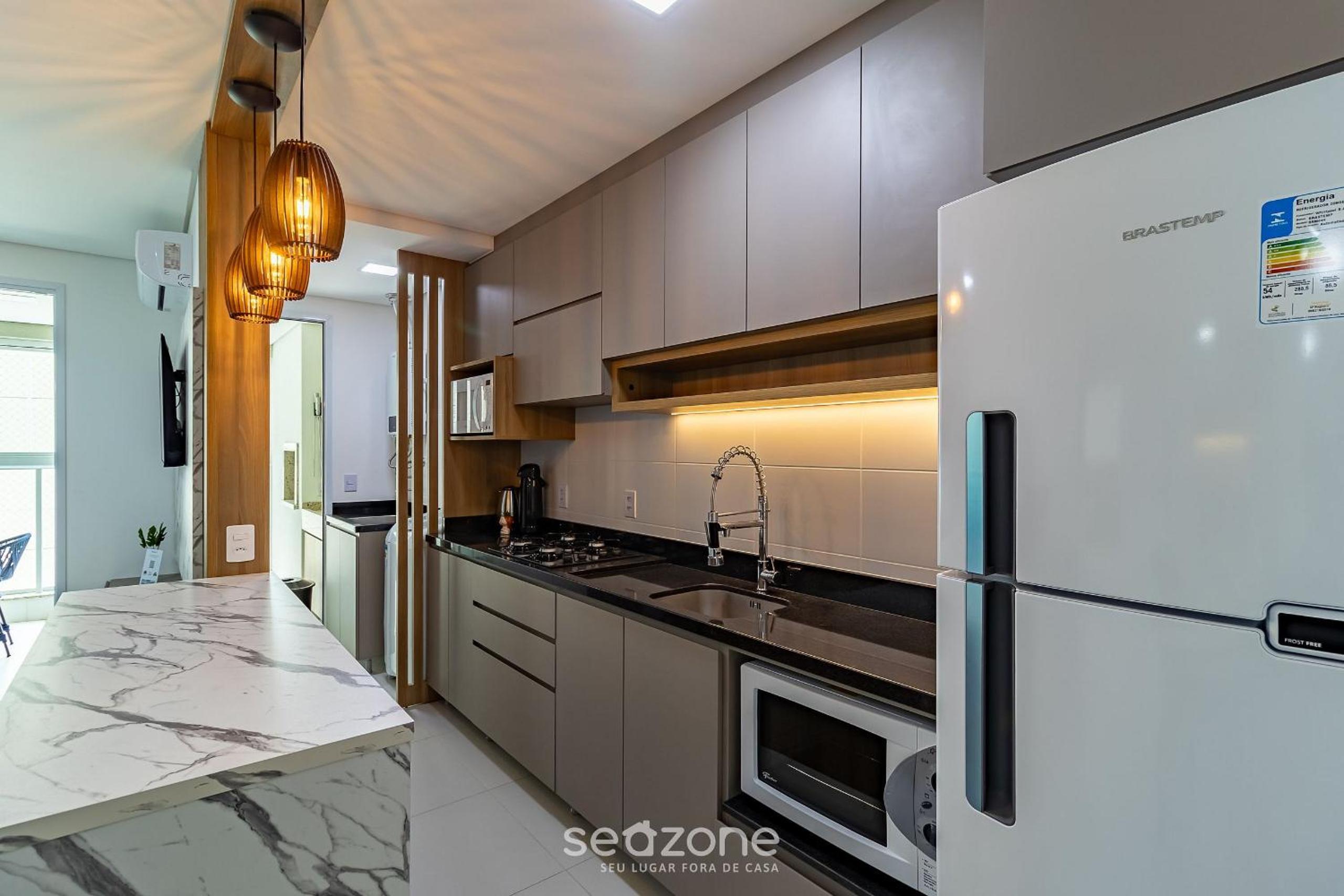 Seafront condominium with pool - SHC