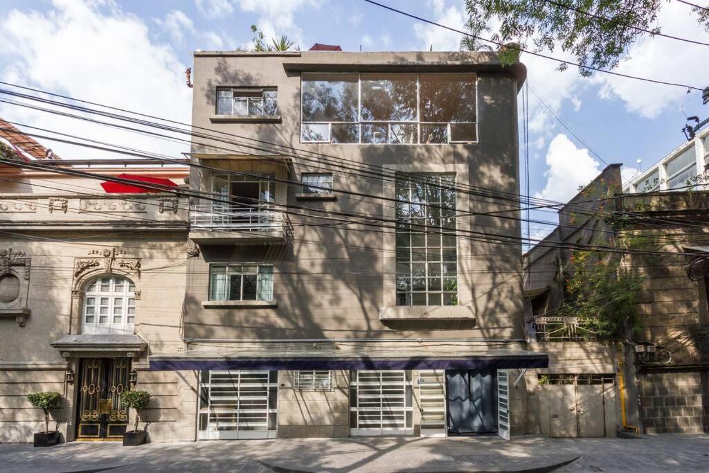 Deco House with Park View Rooftop — Mexico City