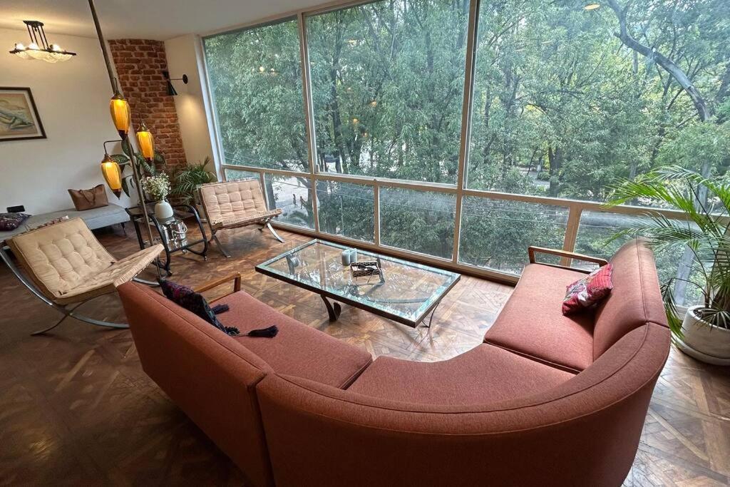Deco House with Park View Rooftop
