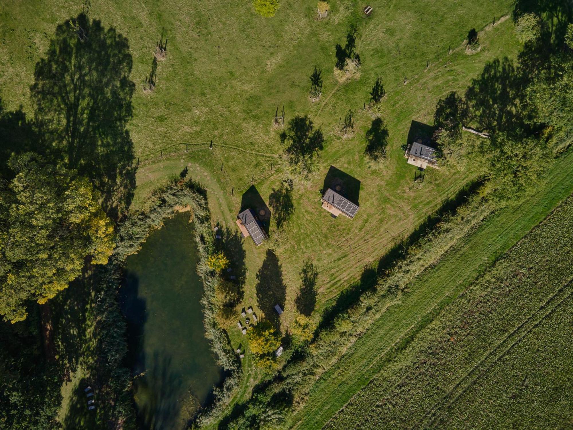 Raus Tiny House auf dem Land mit Hoftieren und Sauna