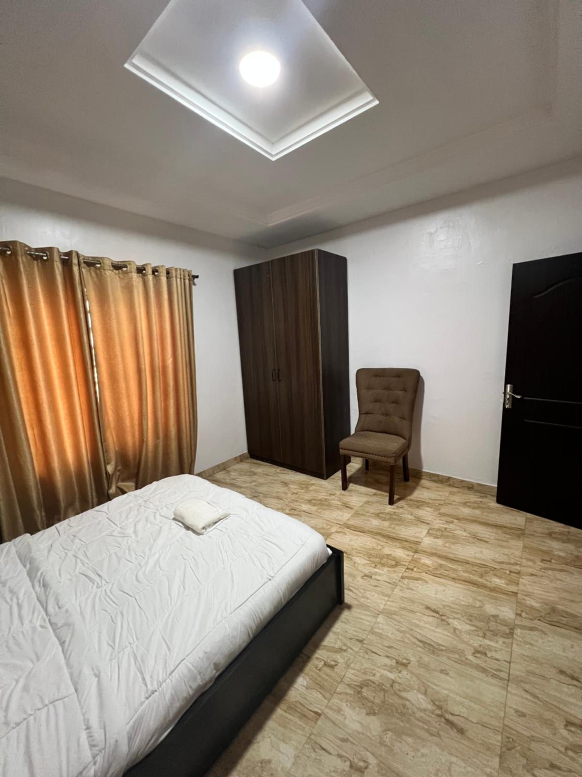 Luxury 2 bed apartment in lekki view 4