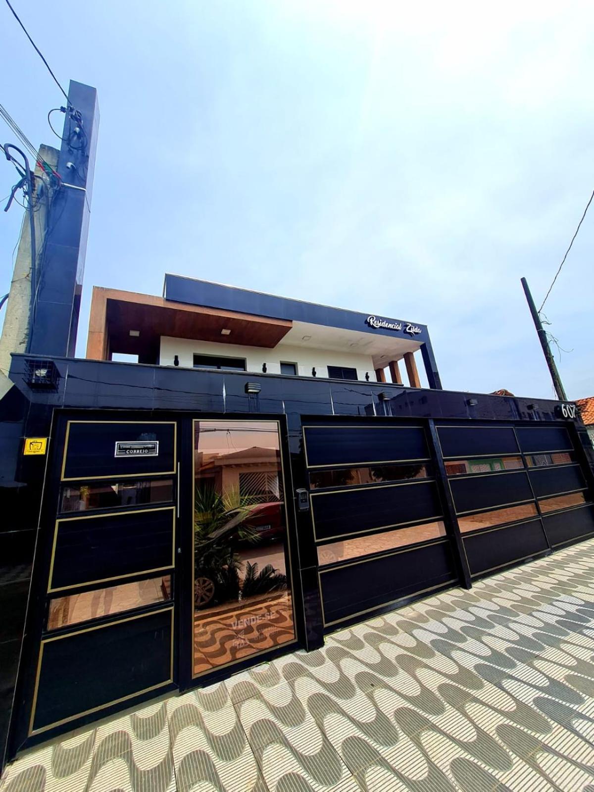 3 quadras da praia