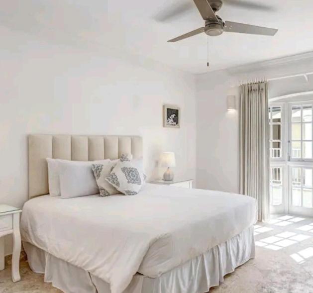 Royal Apartments 1 bedroom apartment sea views