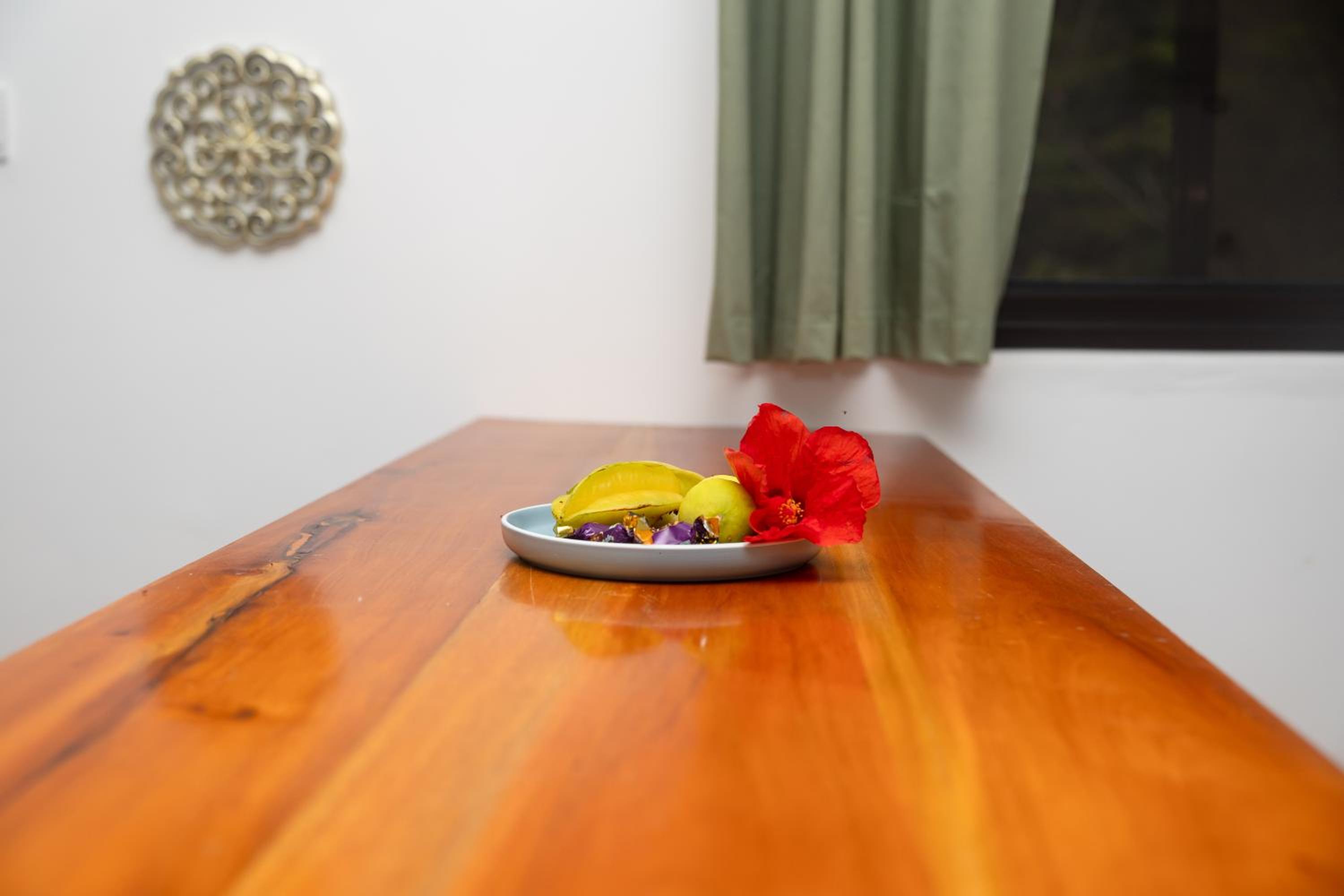 LA Apartments photo 2