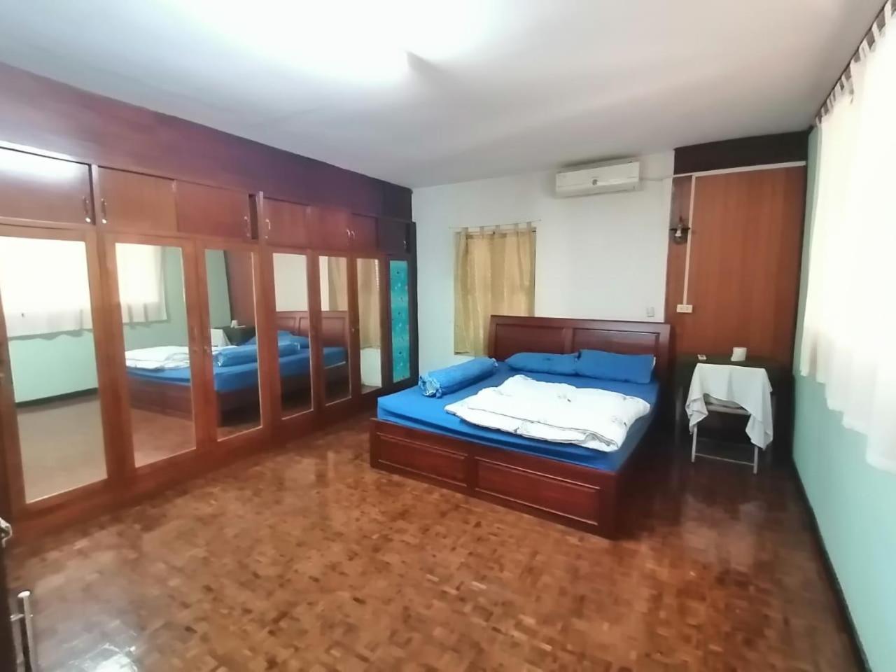 Gold house apartment