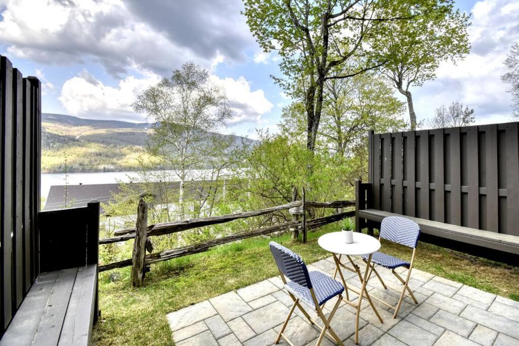 Hotel du Lac Tremblant Cozy Lake View Loft