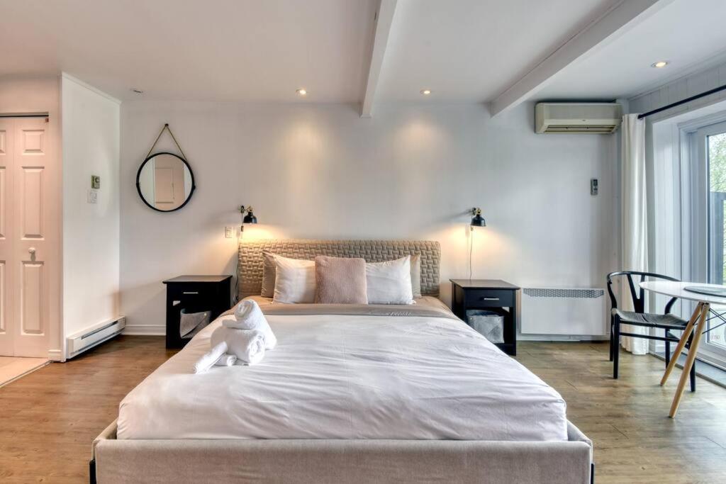 Hotel du Lac Tremblant Cozy Lake View Loft