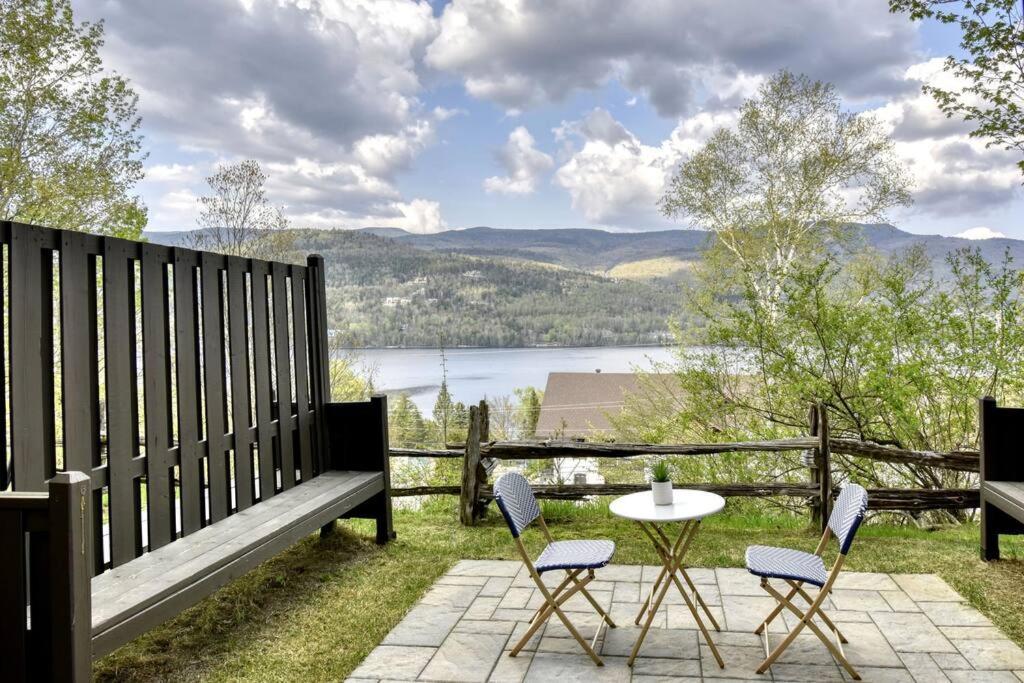 Hotel du Lac Tremblant Cozy Lake View Loft