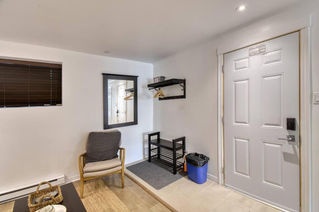 Hotel du Lac Tremblant Cozy Lake View Loft