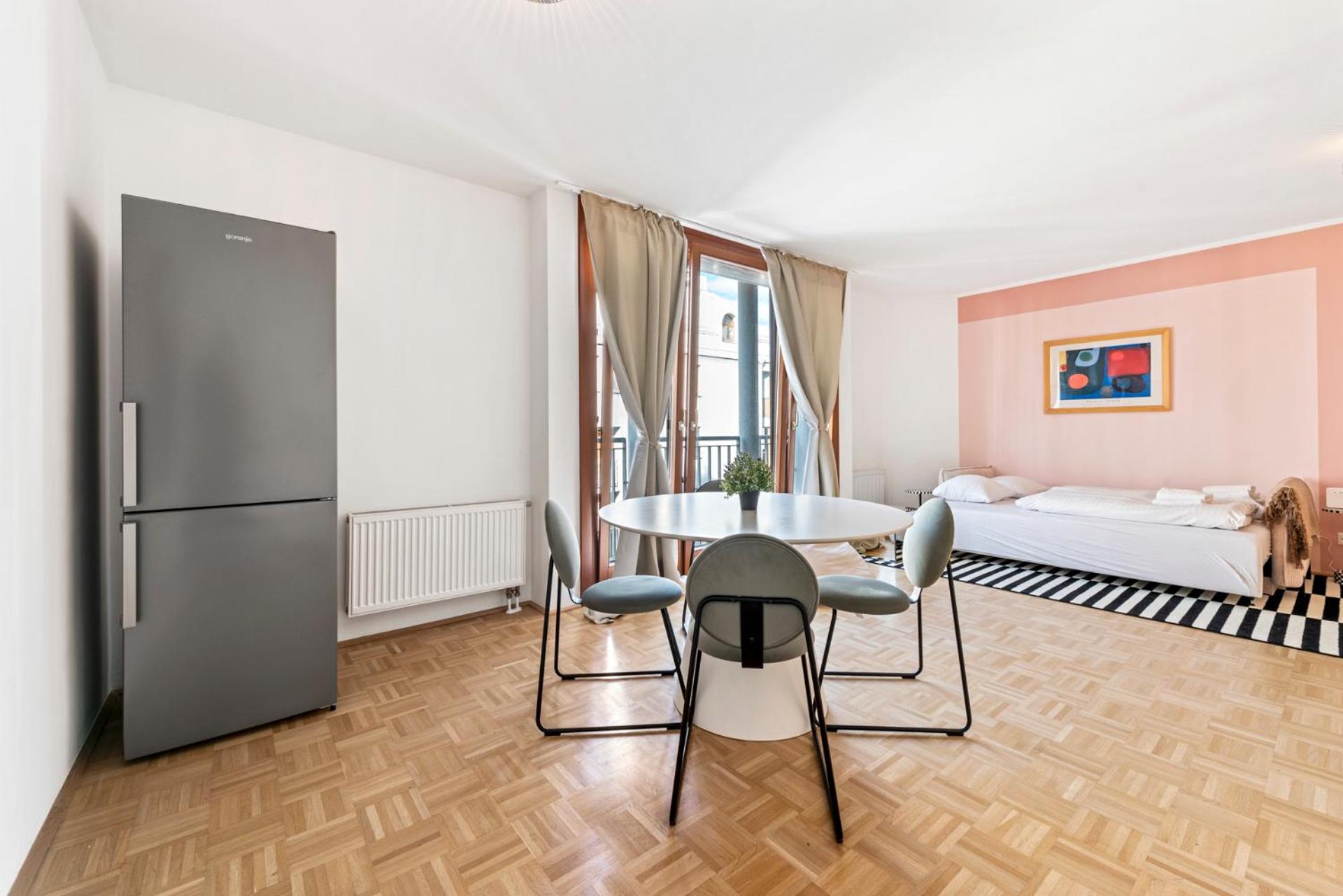Naschmarkt City Apartment is Calling