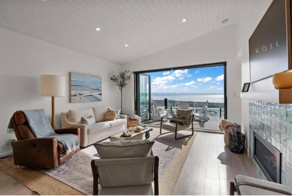 The Beach House at Saratoga Oceanfront Oasis