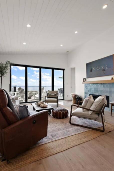 The Beach House at Saratoga Oceanfront Oasis