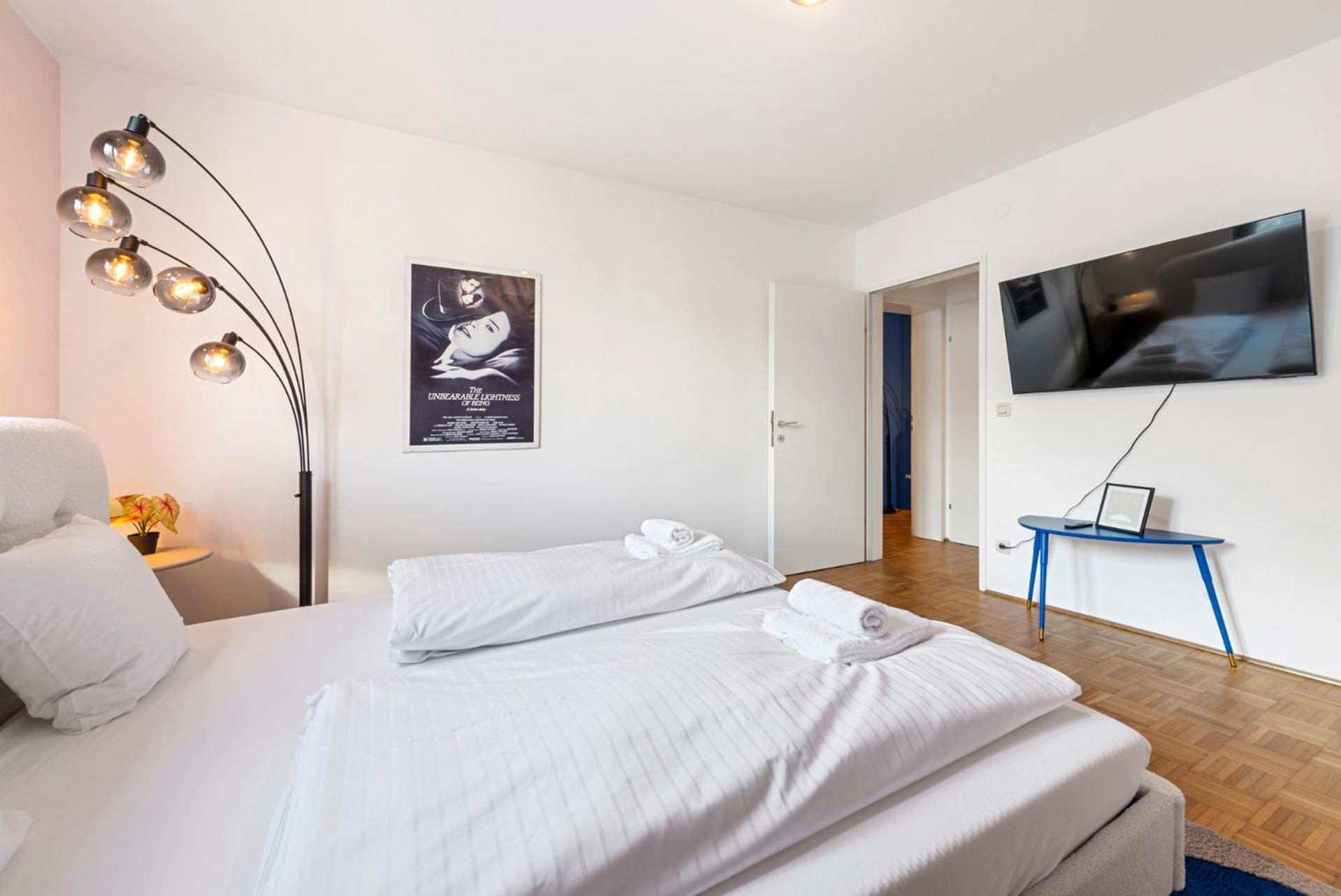 Naschmarkt City Apartment is Calling