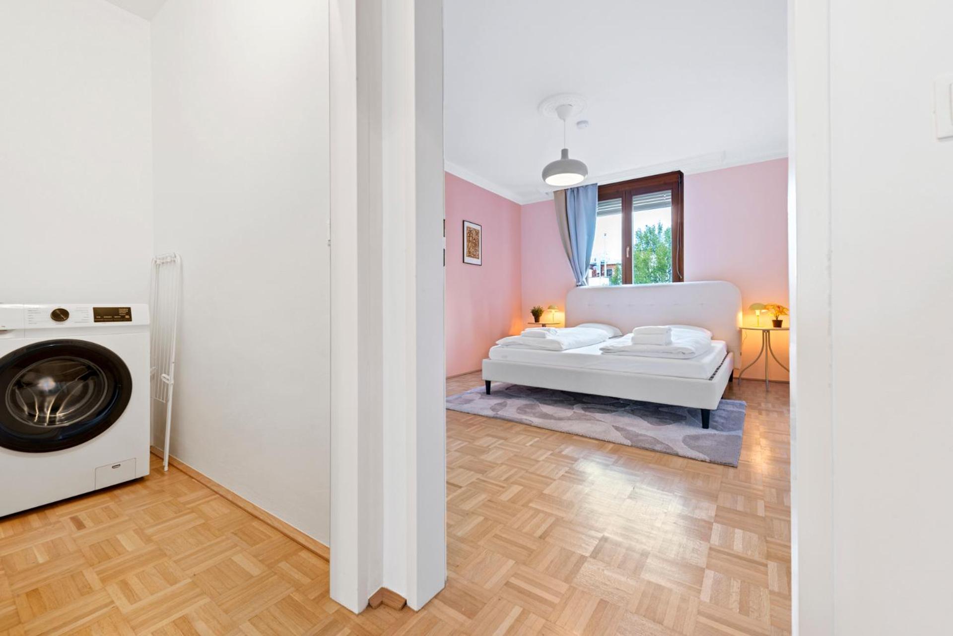 Naschmarkt City Apartment is Calling