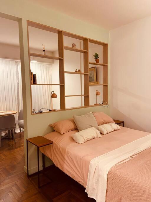 Studio de diseño con patio