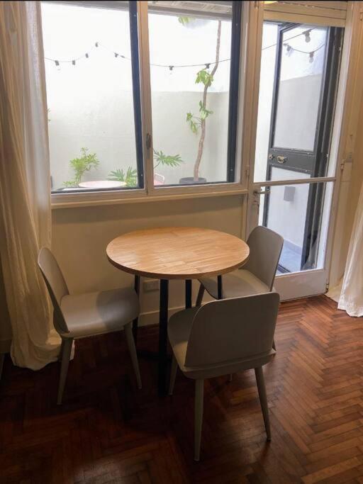 Studio de diseño con patio