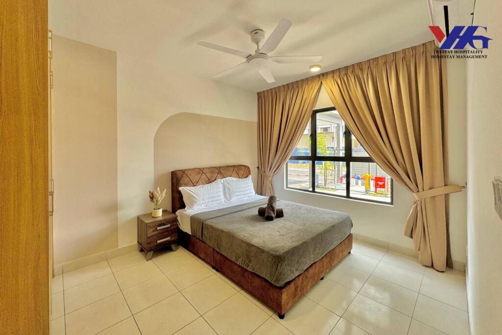 Arena Designer Deluxe Suite KLIA view 3