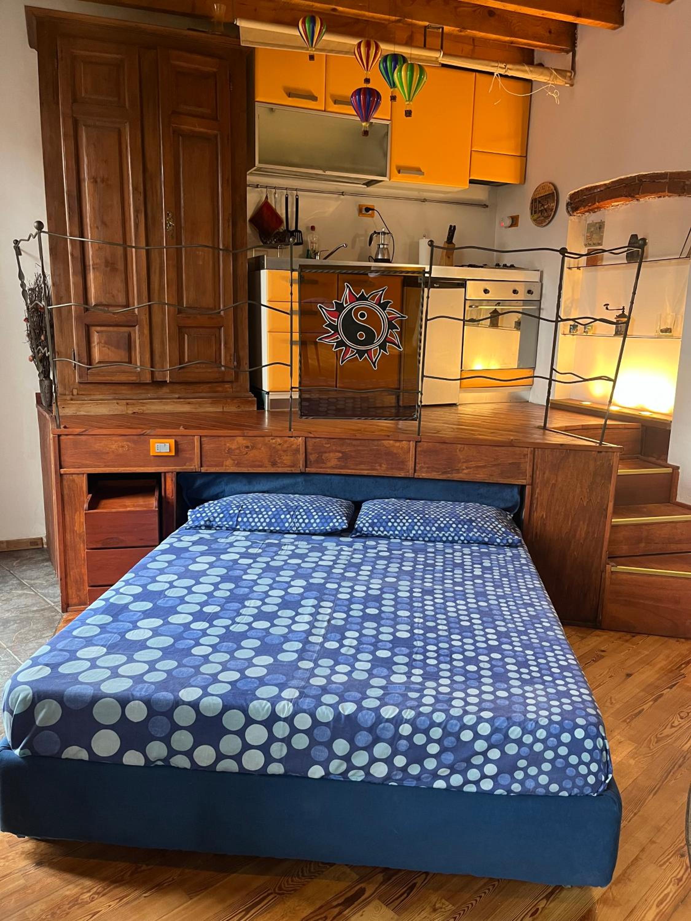 BNB MAX - Exclusive studio - Central station