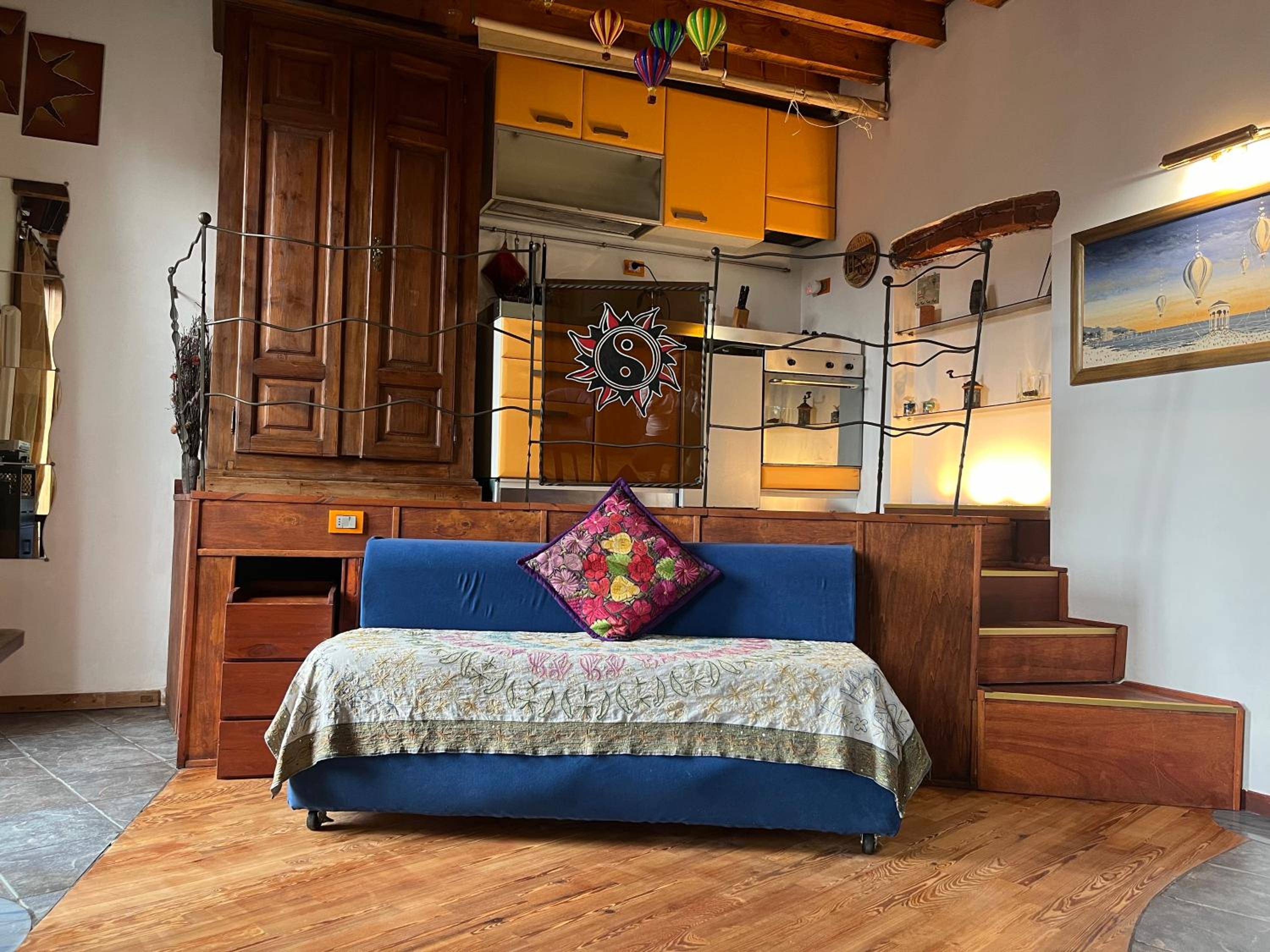 BNB MAX - Exclusive studio - Central station