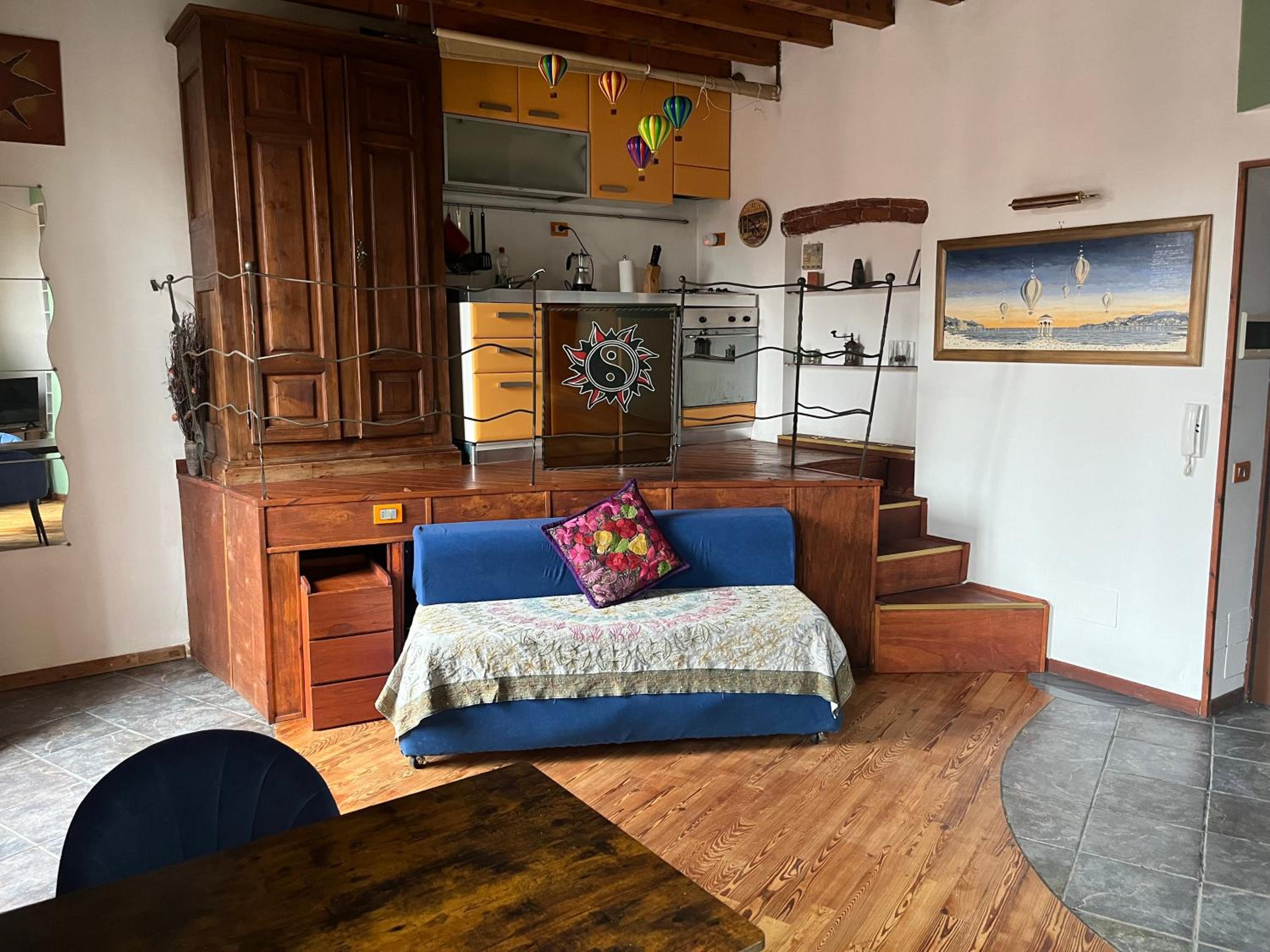 BNB MAX - Exclusive studio - Central station