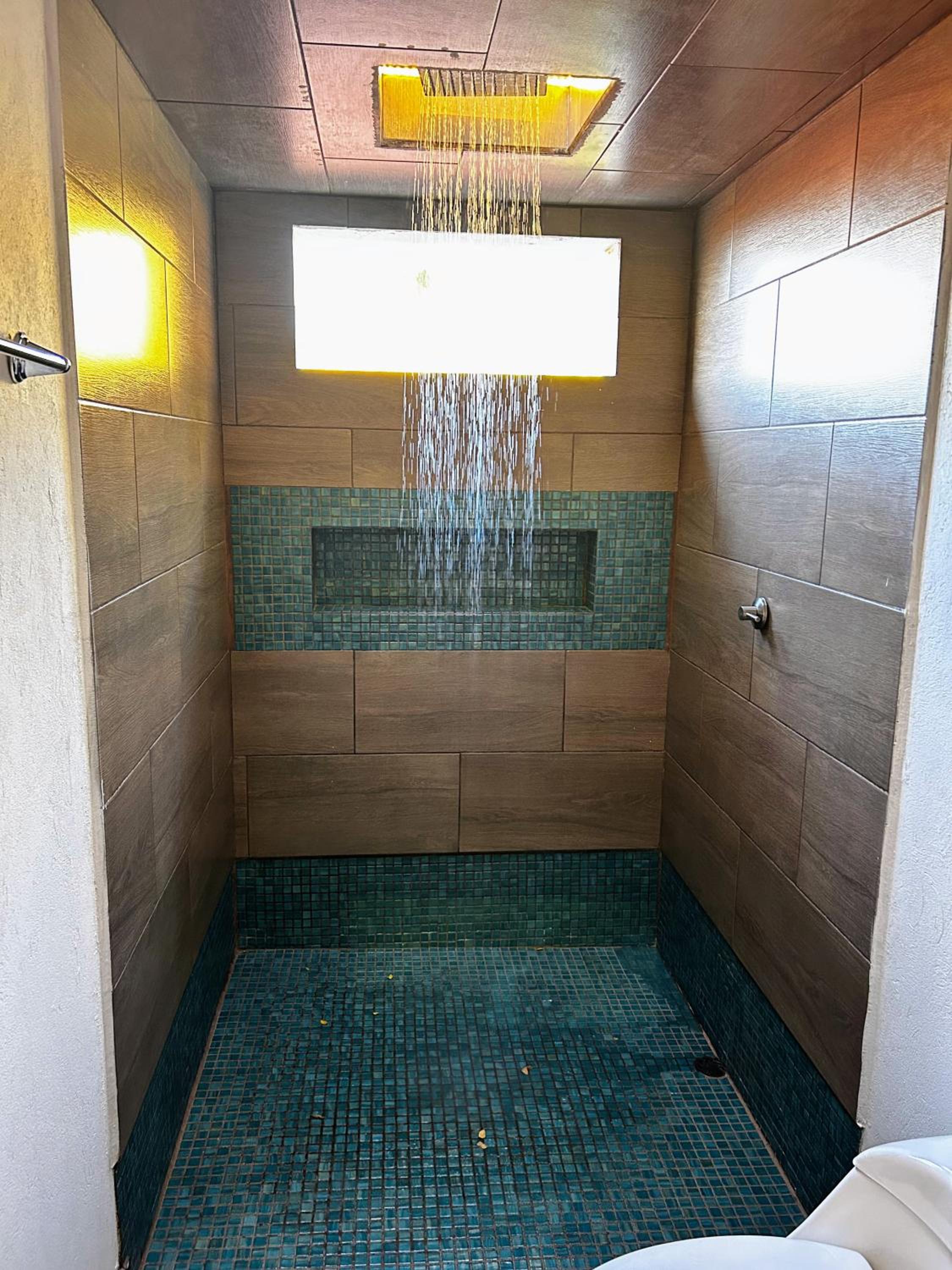 Cabaña Cedro Amarillo - Jacuzzi Grande Con Calefacción - Cerca a Medellín