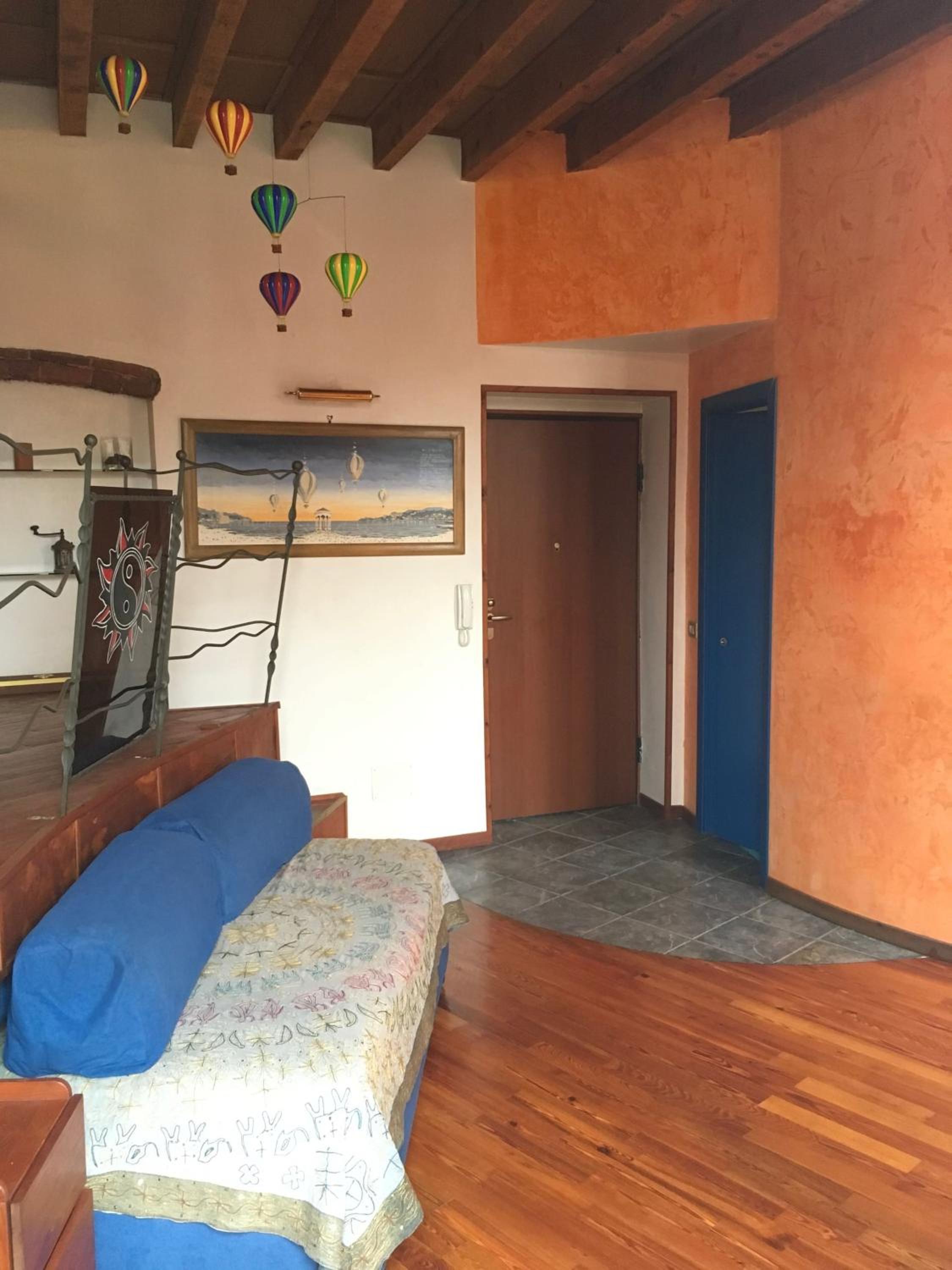 BNB MAX - Exclusive studio - Central station