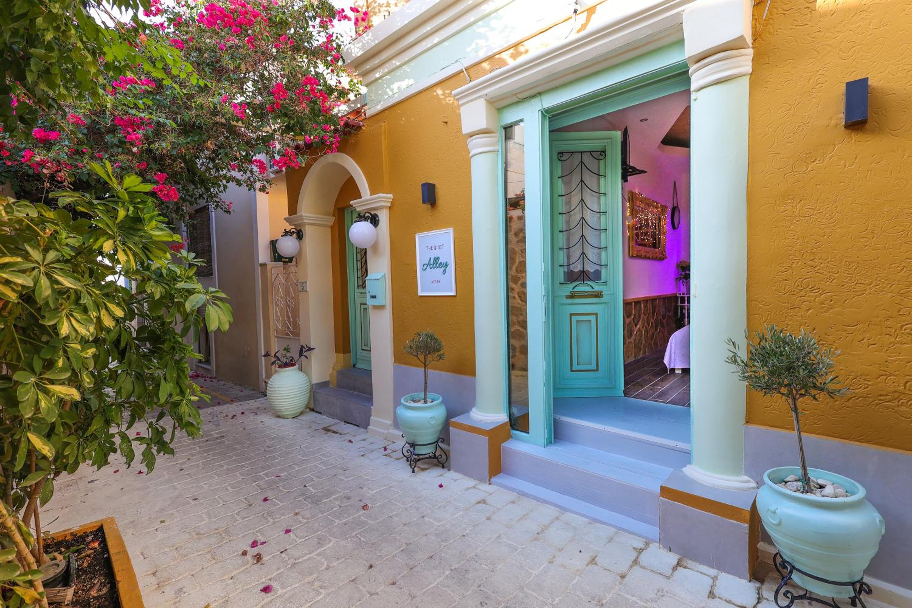 The Quiet Alley Studios Aegina view 2