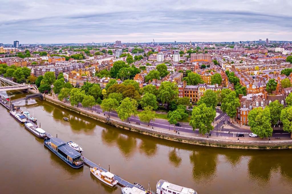 LUX 2BDR Riverside Penthouse in Chelsea Near King's Road