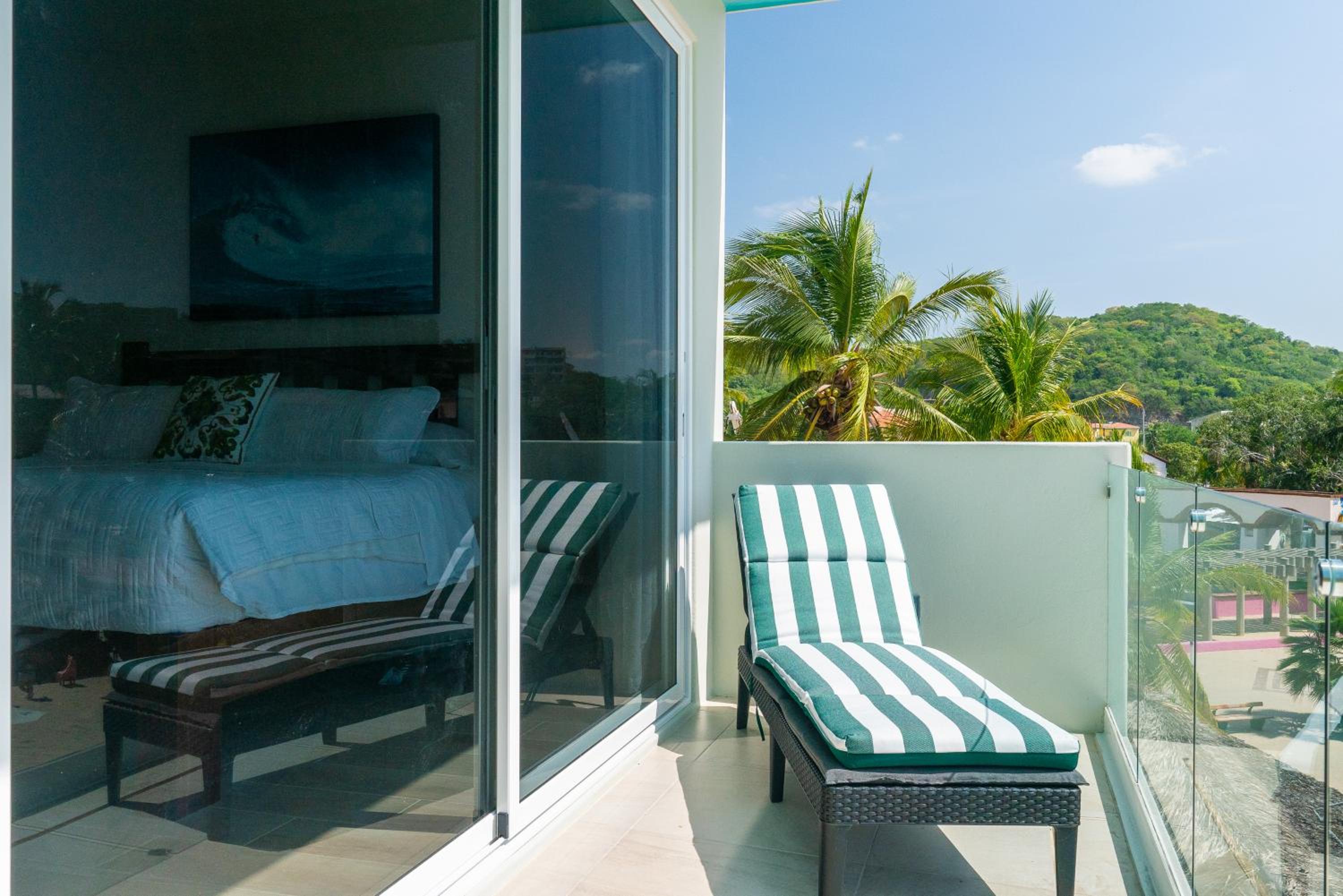 Playa Sur Paradise - Beachfront Living