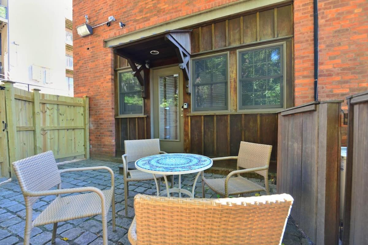 Jennifer's Historic Riverfront Loft Private Patio