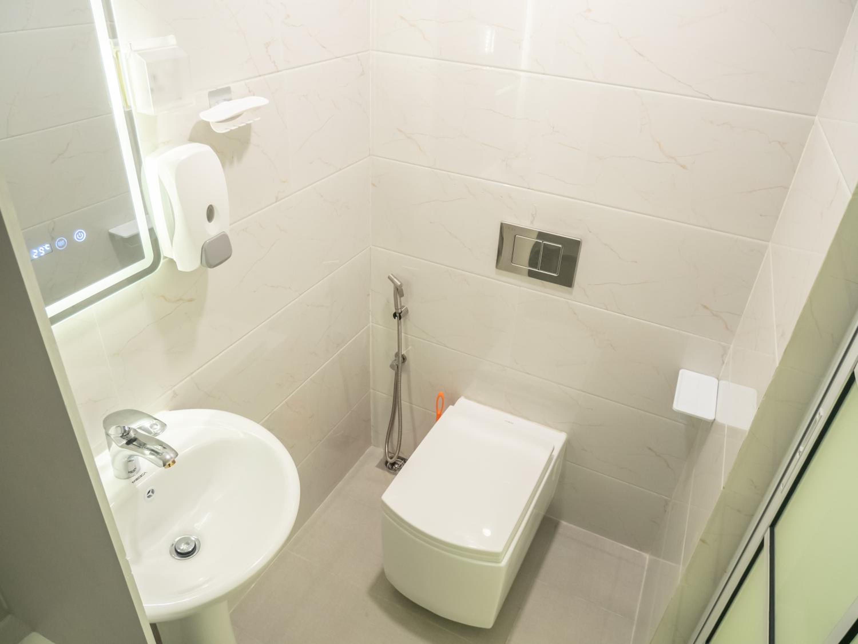 Beachfront Apartment photo 3