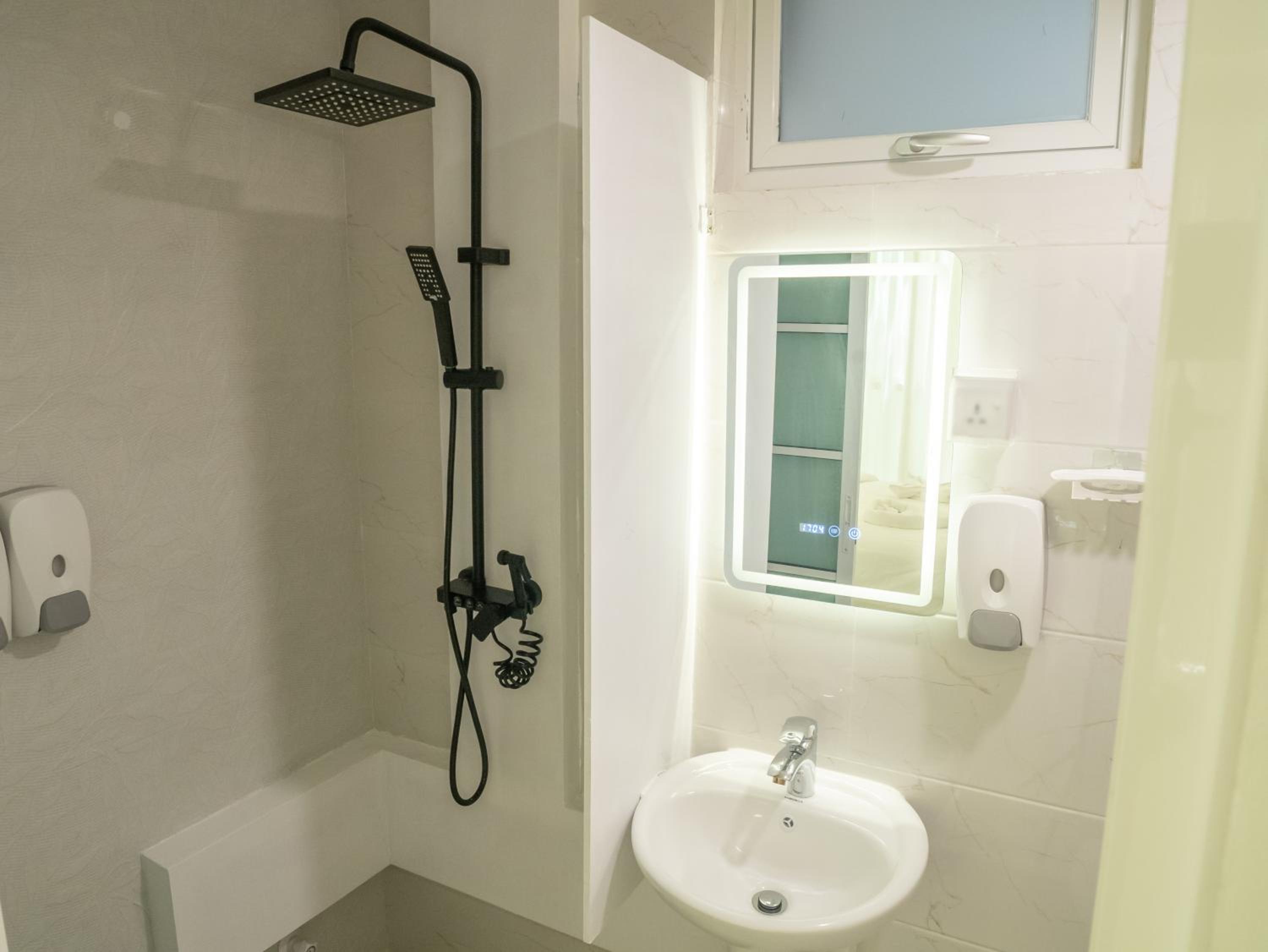 Beachfront Apartment photo 4