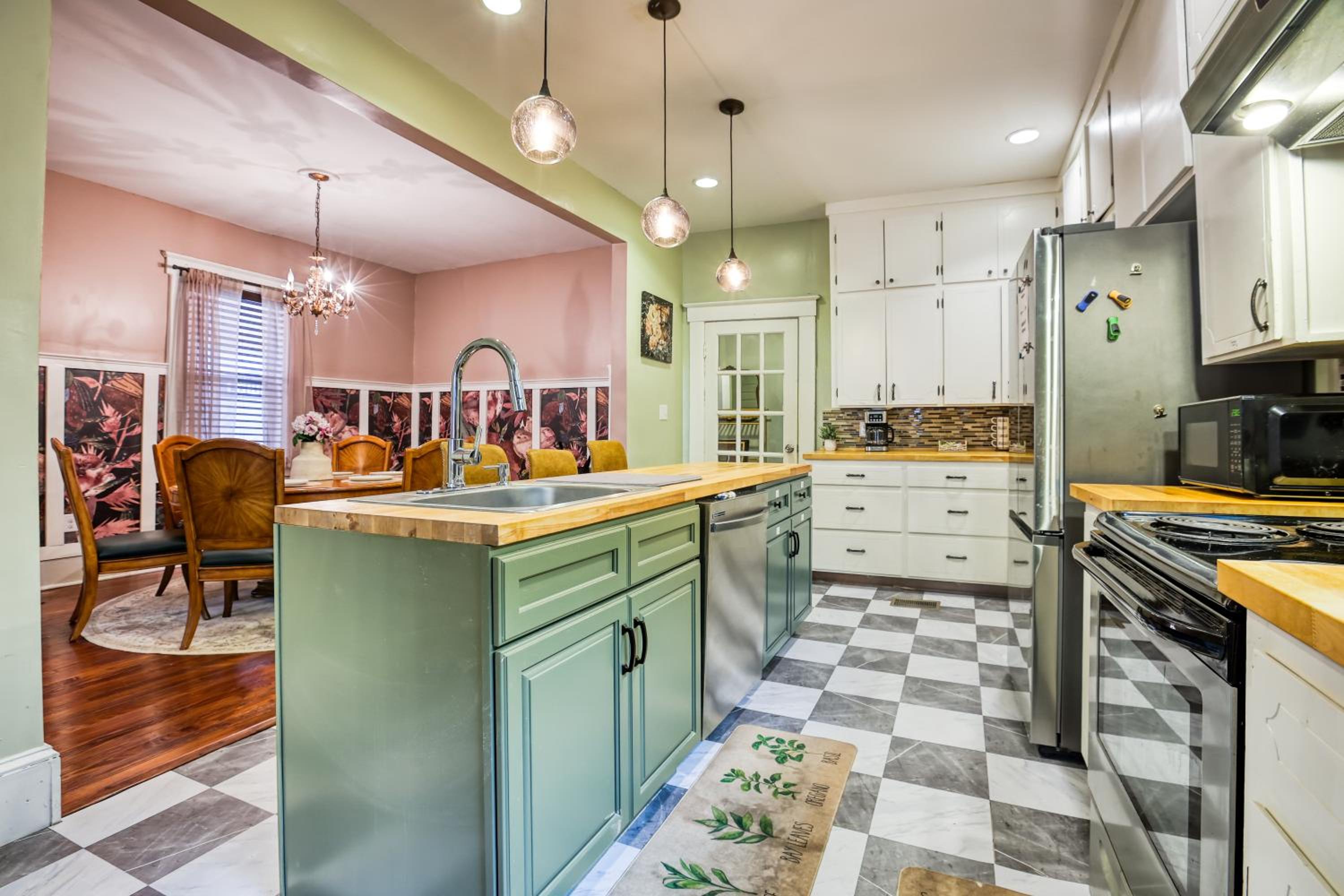 Spacious Home Near Starland, River St & DT - Arcade