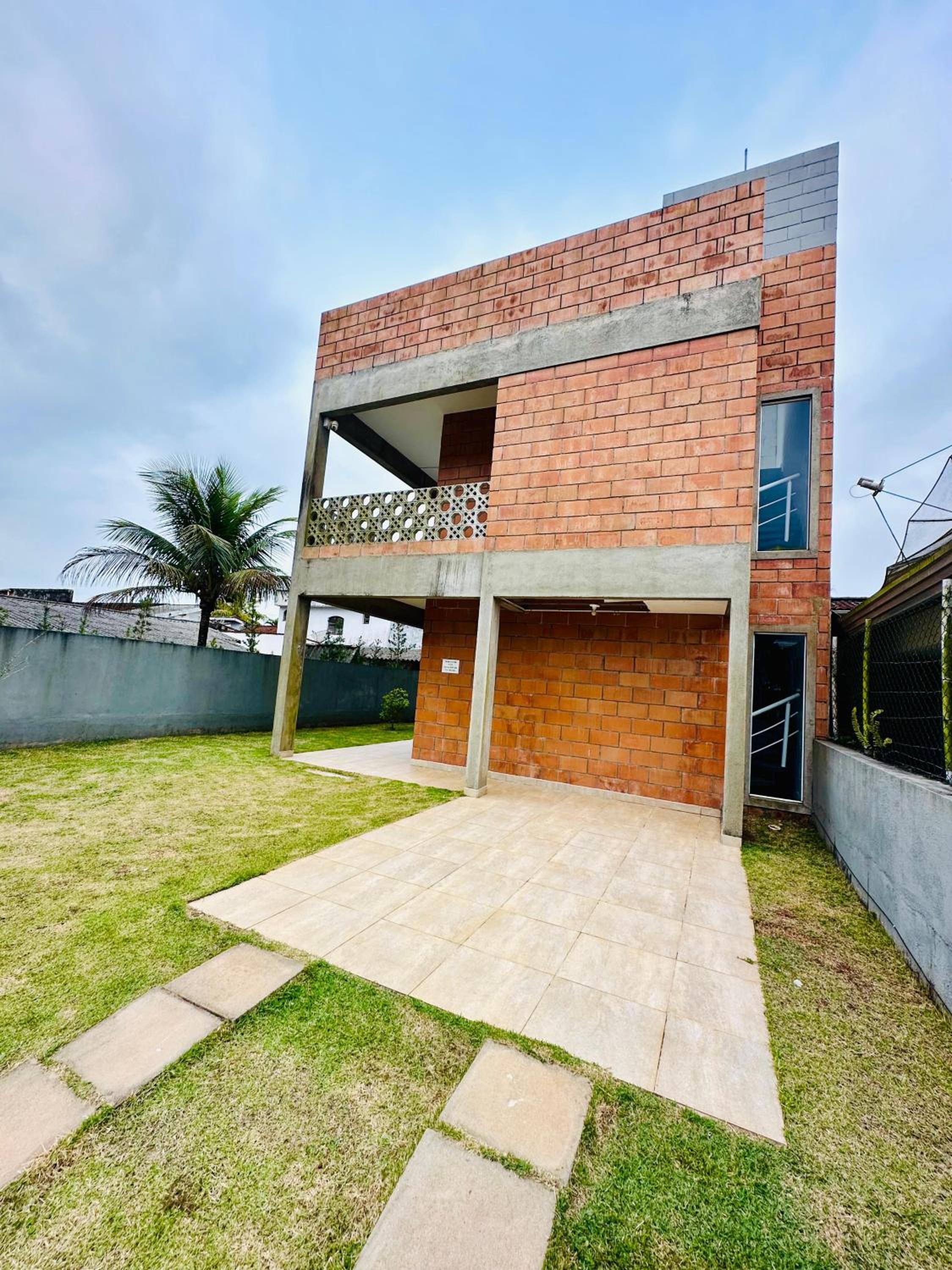Casa com Vista do Mar e Montanha
