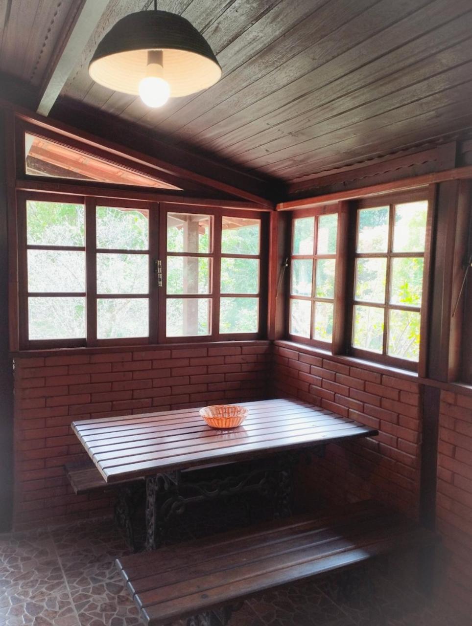 Casinha mística nas montanhas em São Pedro da Serra