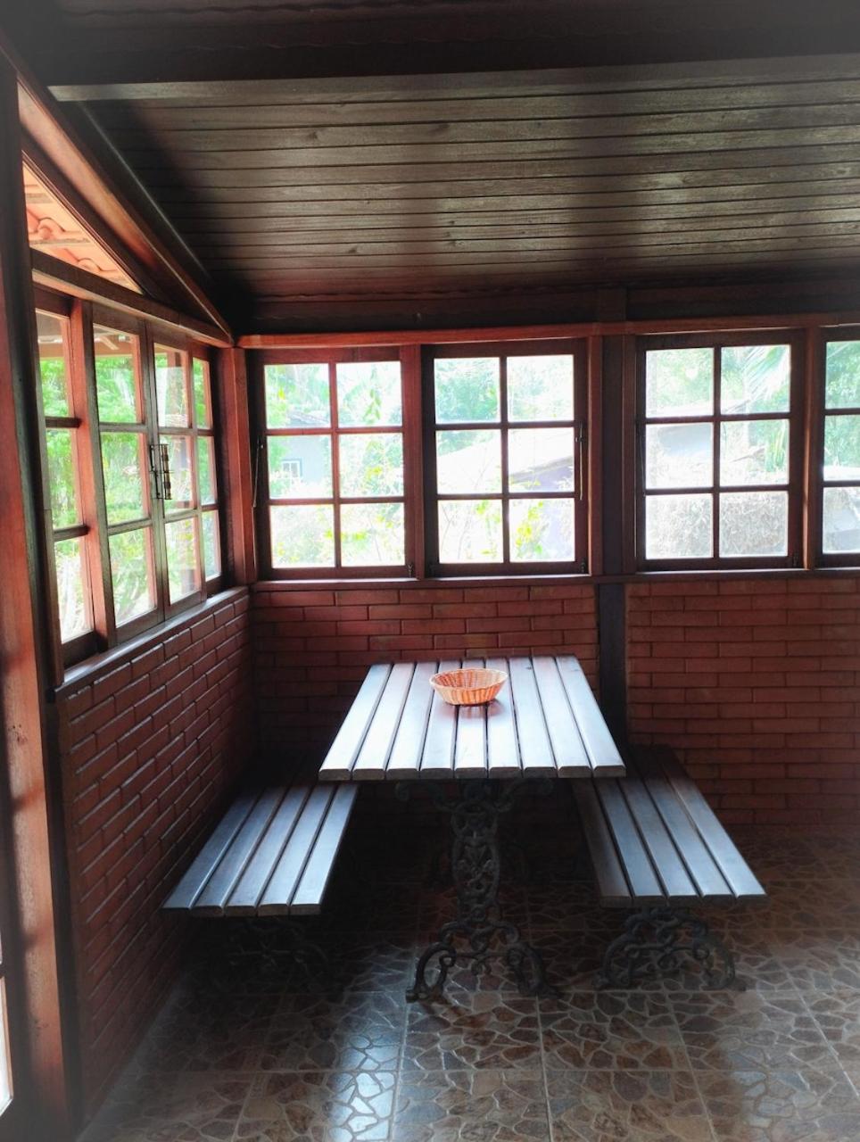 Casinha mística nas montanhas em São Pedro da Serra