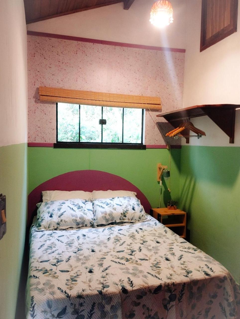 Casinha mística nas montanhas em São Pedro da Serra