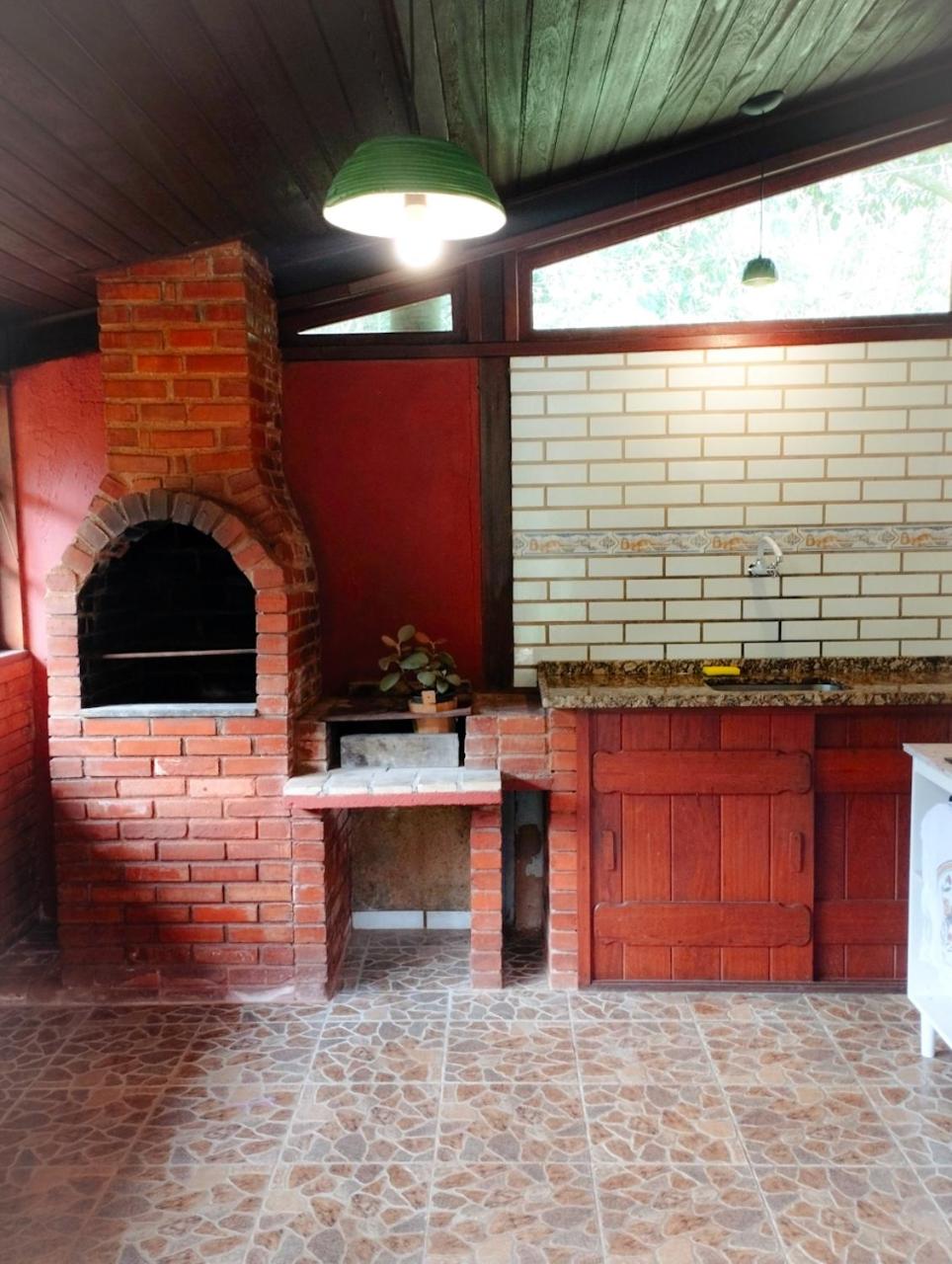 Casinha mística nas montanhas em São Pedro da Serra