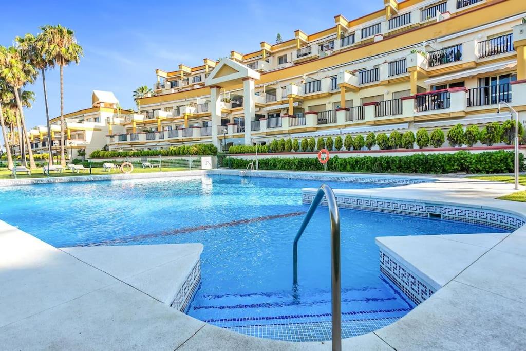 Modern beach studio in Elviria, close to amenities! view 3