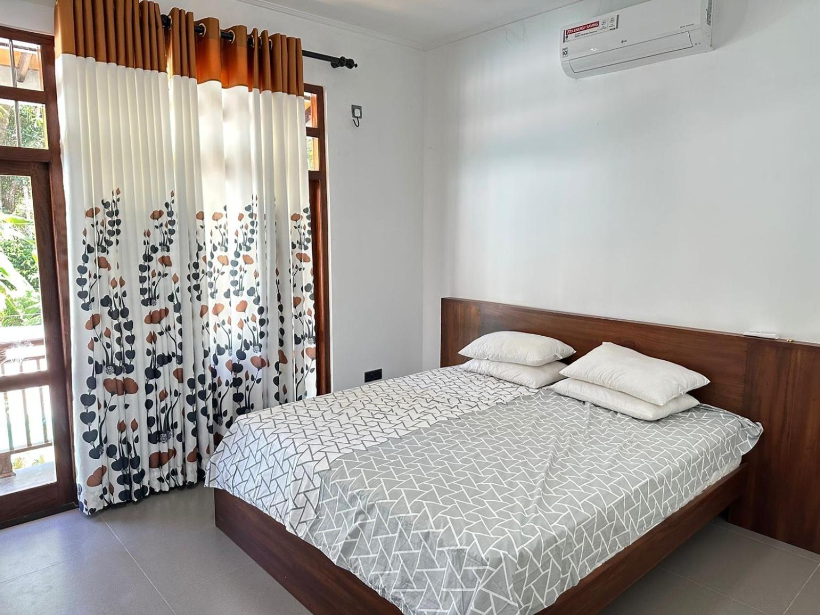 T Galle - Onaya Villa view 3