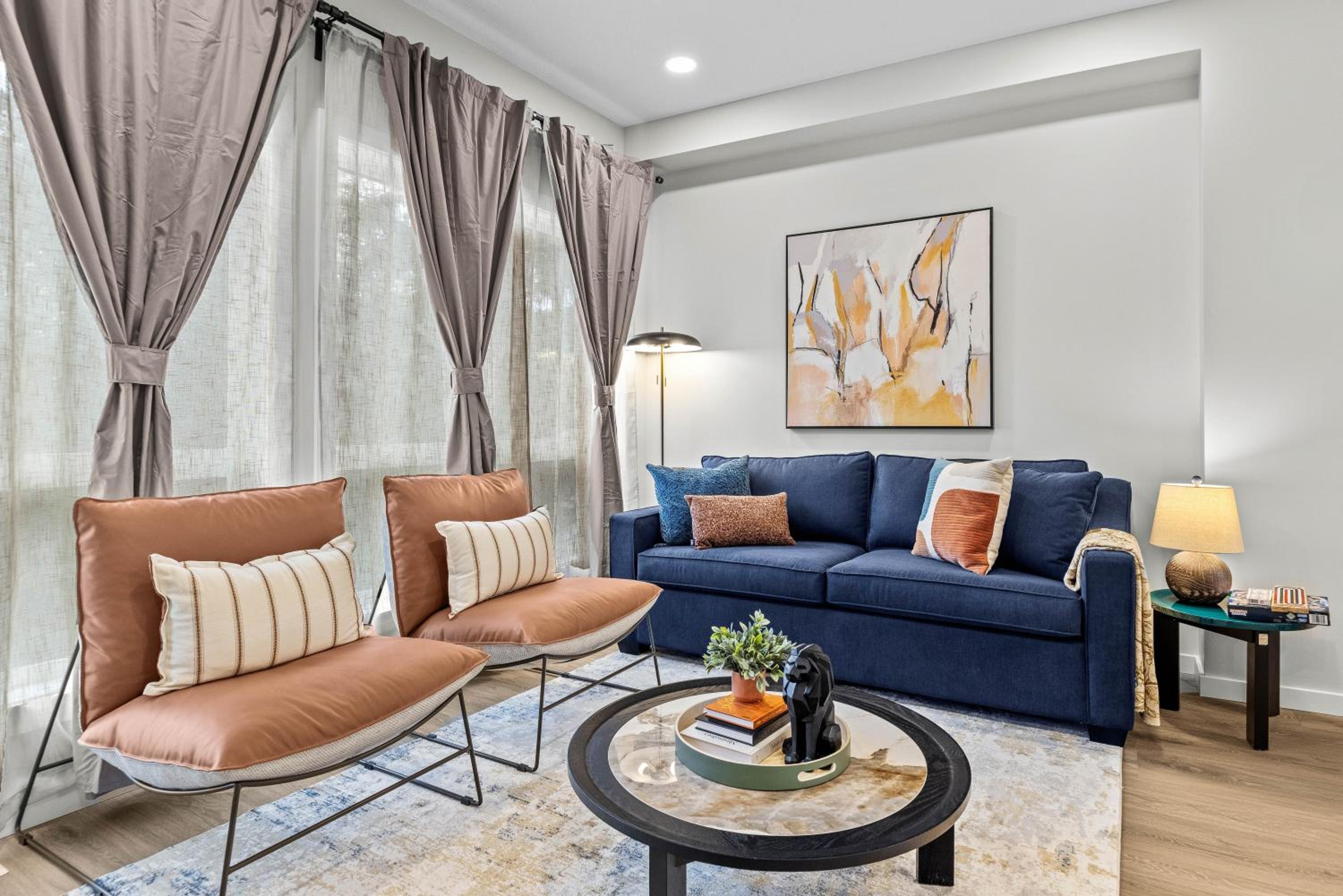 ML4- Private Rooftop Hot Tub Oasis- Entire townhouse with MTN View