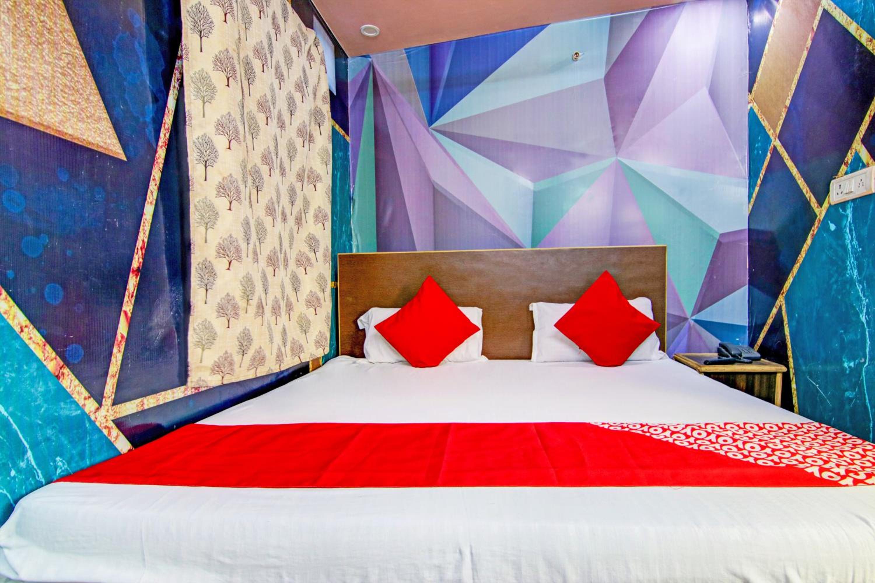 Hotel O Viraj