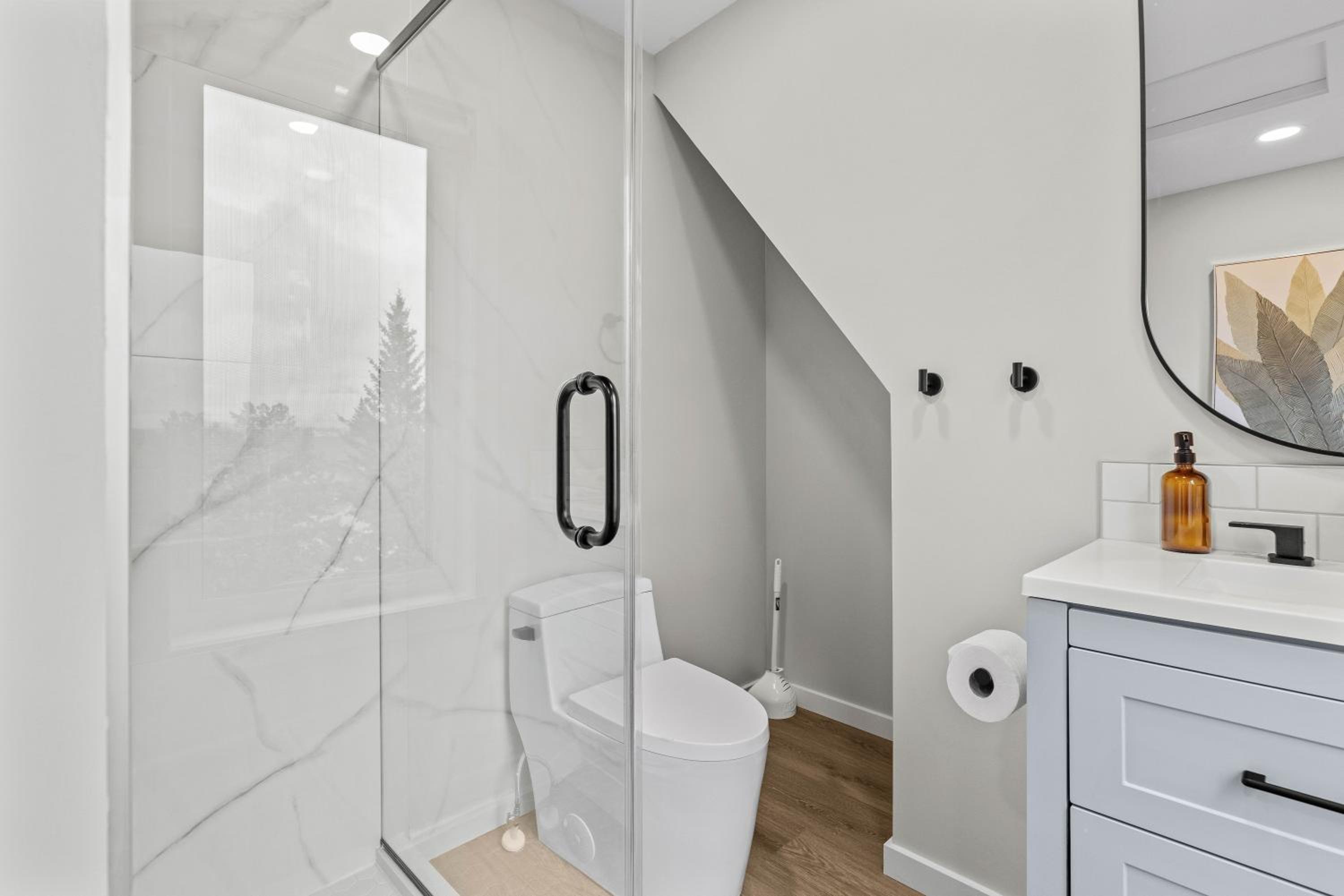 ML4- Private Rooftop Hot Tub Oasis- Entire townhouse with MTN View
