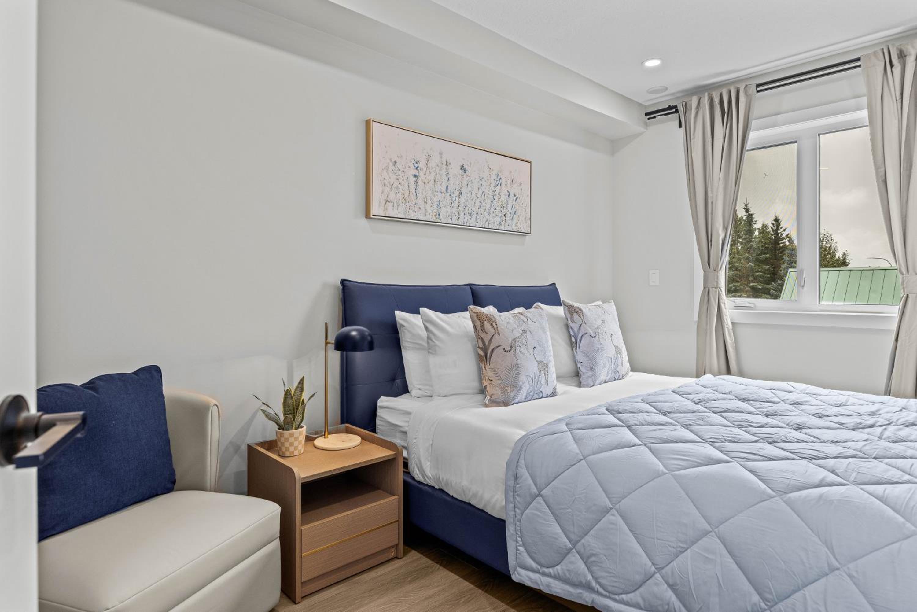 ML4- Private Rooftop Hot Tub Oasis- Entire townhouse with MTN View