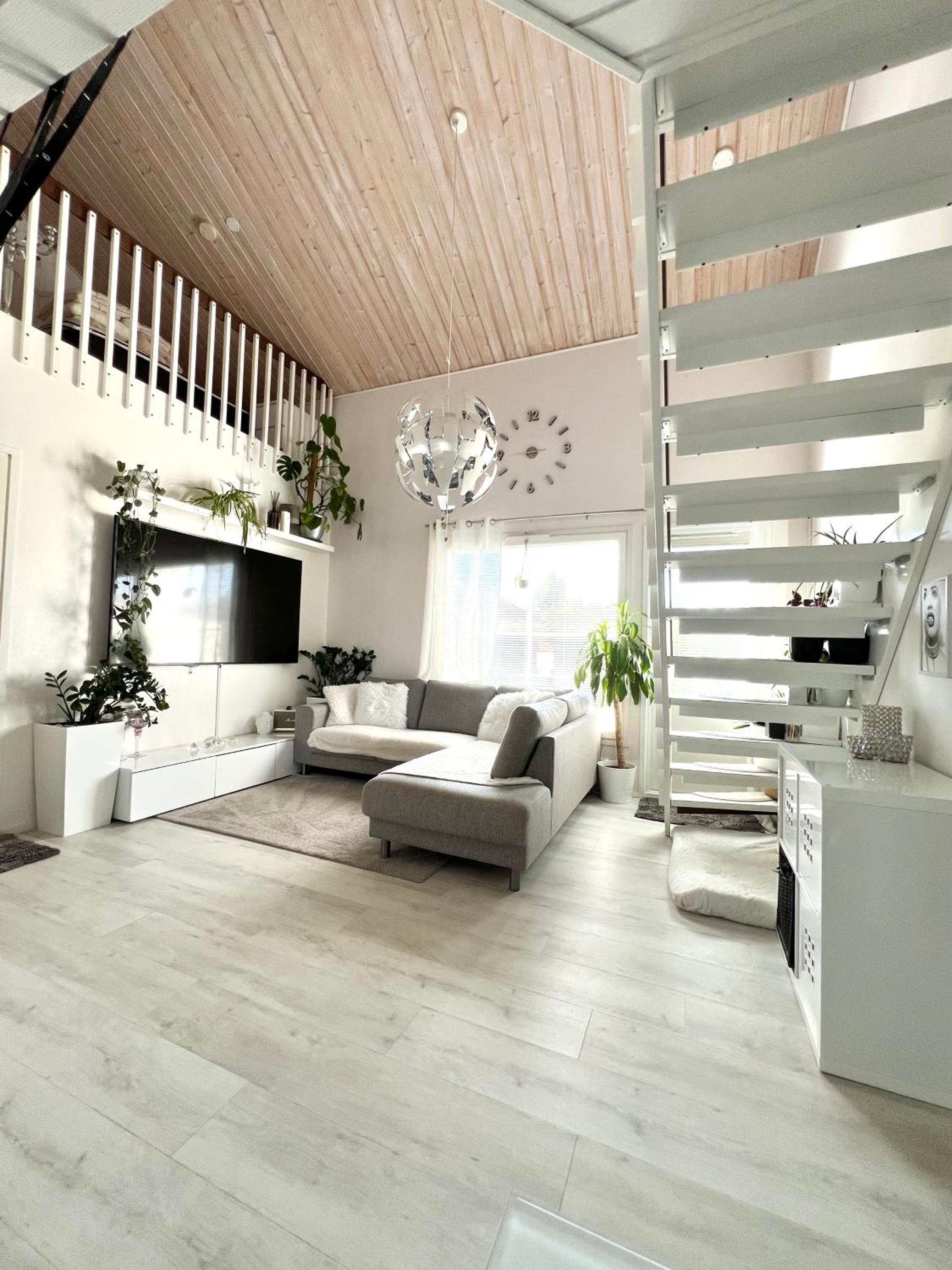 Hopea Villa, Vuokatin ytimessä sisältyy Sauna, ilmainen pysäköinti, Wi-Fi, 55smartTV, omapiha, sopii perheille